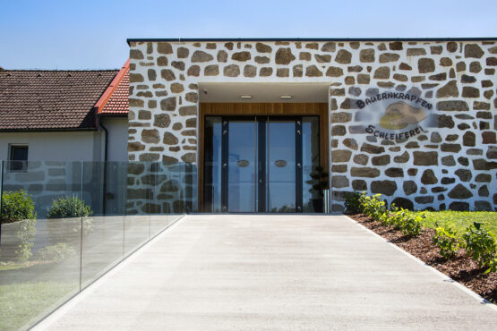 Bauernkrapfen-Schleiferei Eingang