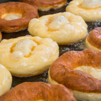 Bauernkrapfen backen