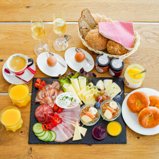 Kaiser-Frühstück in der Bauernkrapfen-Schleiferei