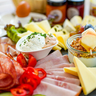 Frühstück in der Bauernkrapfen-Schleiferei